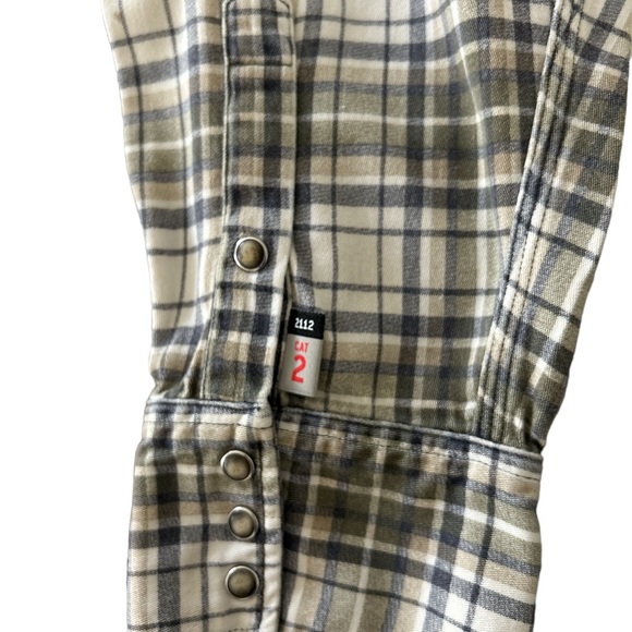 EUC CARHARTT SNAP BUTTON FLANNEL SIZE 2XL PLAID. - Picture 5 of 12